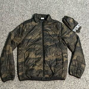 VS PINK Green Camo Lightweight Puffer Jacket Size Medium EUC